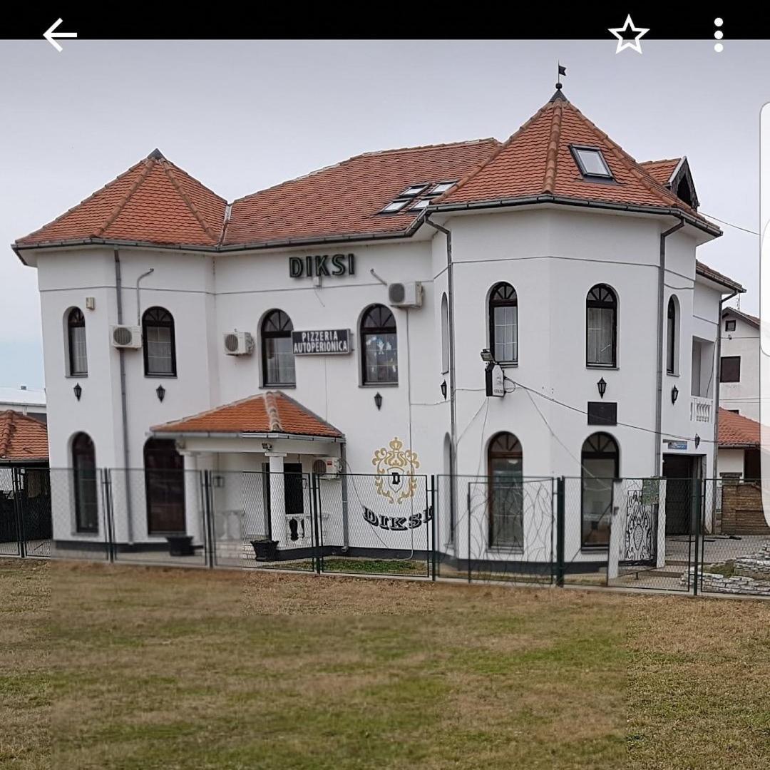 Apartmani Diksi Nagybecskerek Kültér fotó